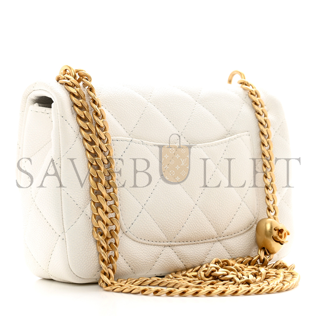 Ch*el master heart buckle flap bag white medium (20*14*8cm)
